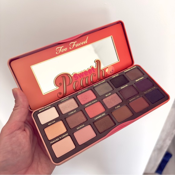 LIKE NEW Too Faced Sweet Peach Palette - Picture 1 of 8
